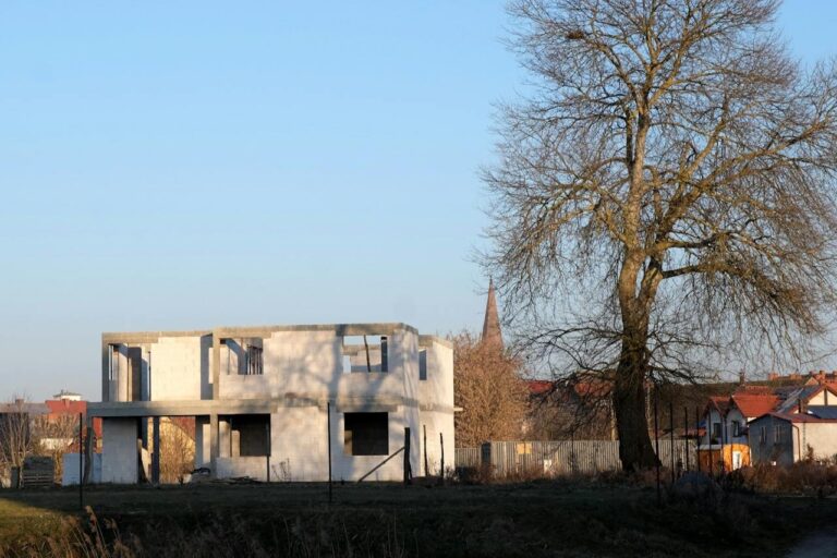 Technologia murowana vs szkieletowa – która lepsza?